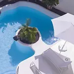 Tiguaro Piscina Climat Jacuzzy Ac 9 12 * Corralejo