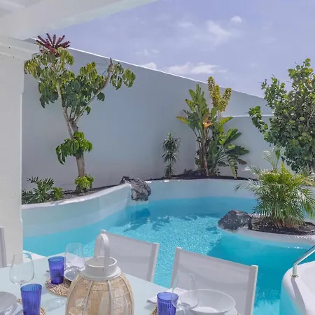 Tiguaro Piscina Climat Jacuzzy Ac 9 12 * Corralejo